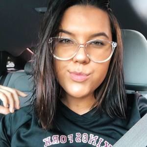 Meet your Posher, Kayla